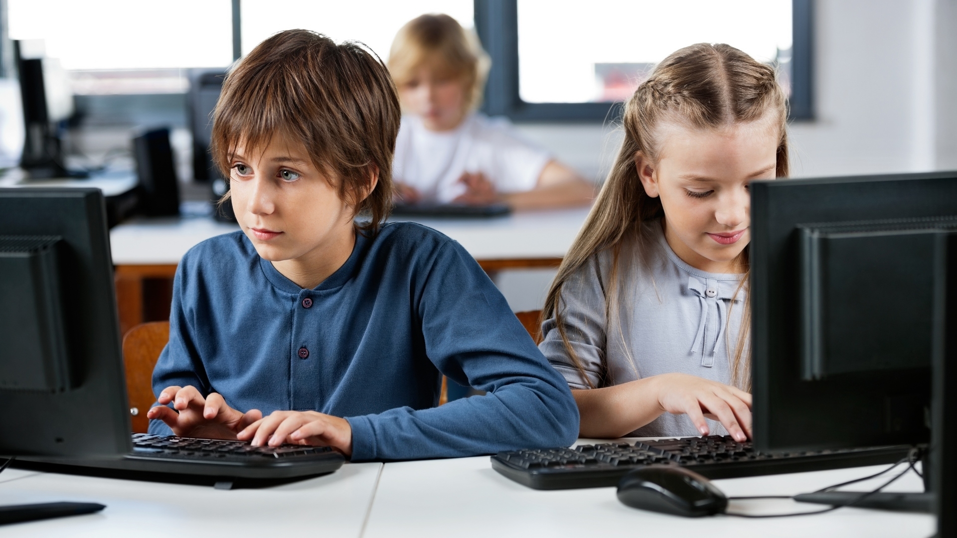 Депутат предложил учить детей в школах при помощи компьютерных игр