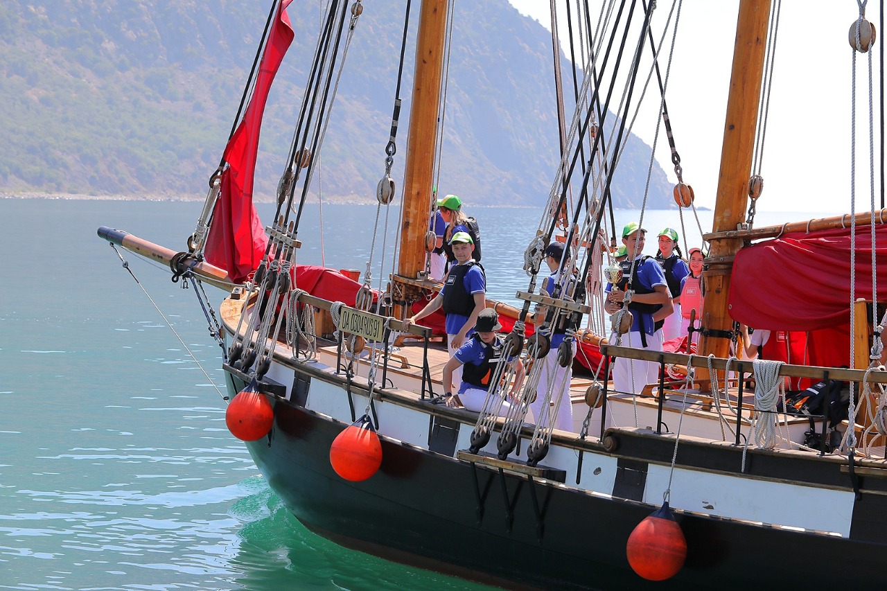 На парусах против ветра: «Артек» готовится к празднованию 350-летия со дня рождения Петра I